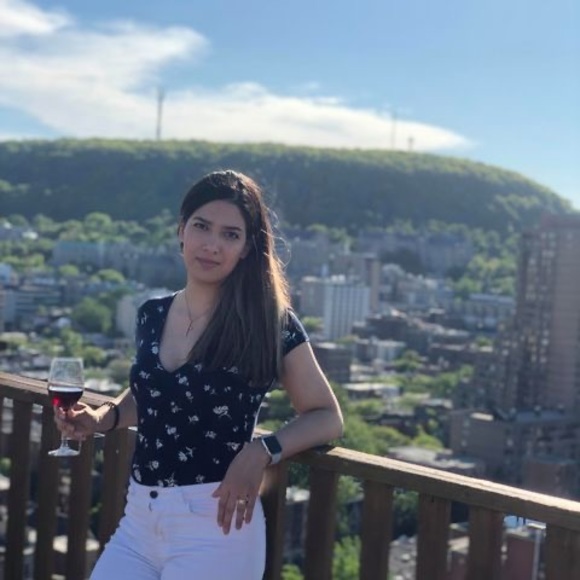 Meet your Posher, Lia - Picture 1 of 1